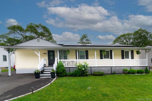 1993 Lincoln Ave, Holbrook, NY, 11741-2236 | Card Image