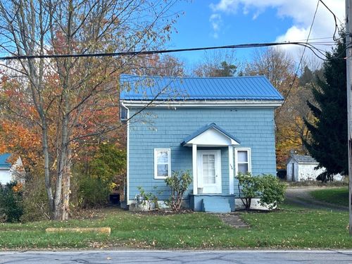 130 S Main St, Springboro, PA, 16435-1110 | Card Image