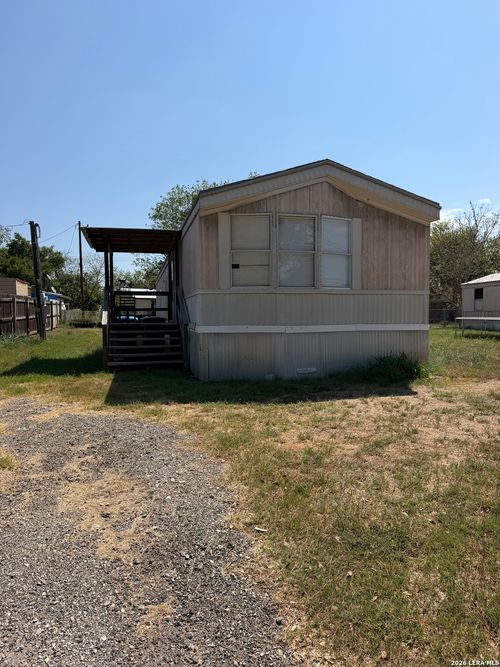 1606 The Lane St, Pleasanton, TX, 78064-2036 | Card Image
