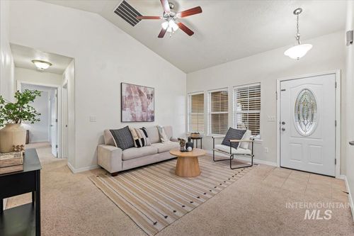 310 Nw Foster Dr, Mountain Home, ID, 83647-6421 | Card Image