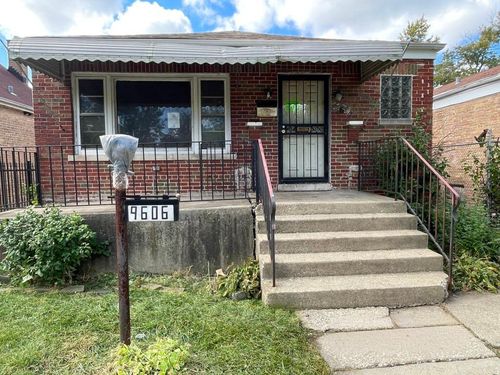 9606 S Eggleston Ave, Chicago, IL, 60628-1106 | Card Image