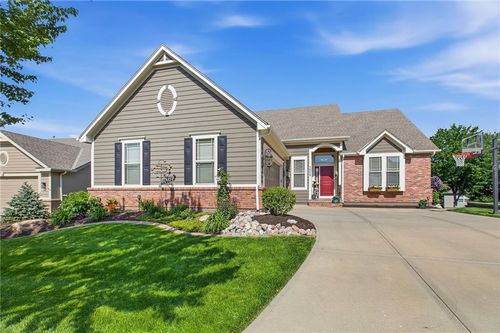 2808 S Brentwood Dr S, Independence, MO, 64055-2099 | Card Image