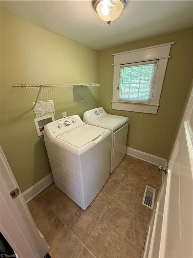 APT-3 - 235 W End Blvd, Home with 1 bedrooms, 1 bathrooms and null parking in Winston Salem NC | Image 11