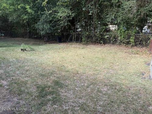 5113 Queen Eleanor Ln, Jackson, MS, 39209-3139 | Card Image