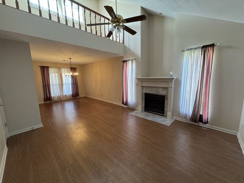 410 Castlewood Ln, Lebanon, TN, 37087-4043 | Card Image