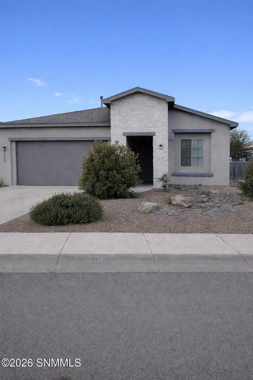 4027 Bravia Dove Loop, Las Cruces, NM, 88001-7871 | Card Image