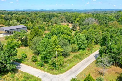 000 Farm Road 1220, Eagle Rock, MO, 65641 | Card Image