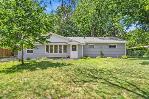 9940 Magnolia St Nw, Coon Rapids, MN, 55433-5117 | Card Image