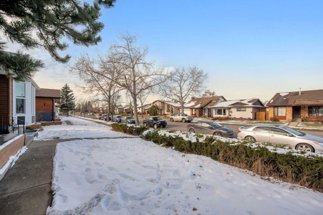 6936 Temple Drive Ne, Home with 6 bedrooms, 3 bathrooms and 2 parking in Calgary AB | Image 35
