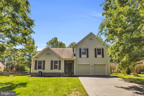 6458 Woodmere Pl, CENTREVILLE, VA, 20120-3931 | Card Image