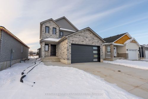 25 Sheldabren St, Ailsa Craig, ON, N0M1A0 | Card Image