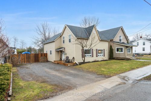 60 King St E, Colborne, ON, K0K1S0 | Card Image