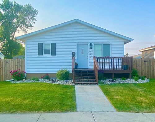 120 2nd Ave N, Wahpeton, ND, 58075-4524 | Card Image