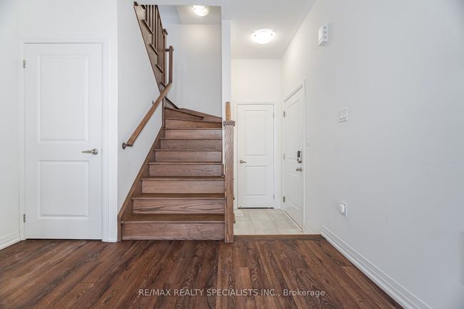 26 Haydrop Rd, House attached with 3 bedrooms, 3 bathrooms and 2 parking in Brampton ON | Image 8