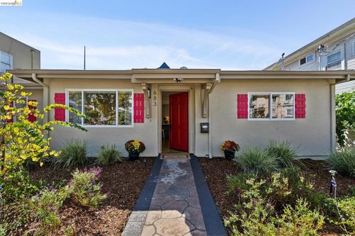 683 Brockhurst St, Oakland, CA, 94609-2910 | Card Image