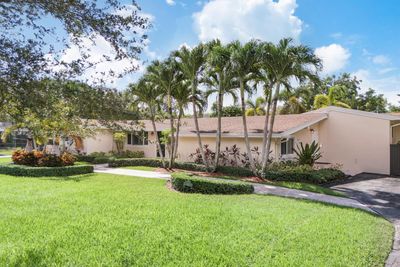 7340 Sw 131st St, House other with 4 bedrooms, 4 bathrooms and null parking in Pinecrest FL | Image 3