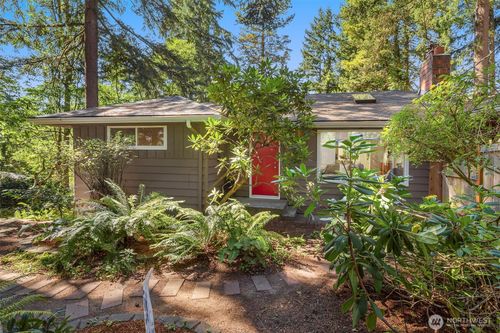 16623 Fremont Ave N, Shoreline, WA, 98133-5240 | Card Image