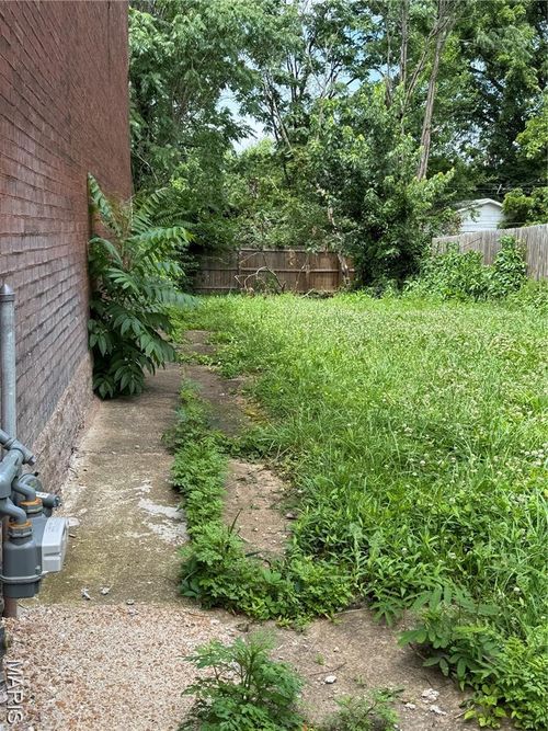 3539 Nebraska Ave, Saint Louis, MO, 63118-3705 | Card Image