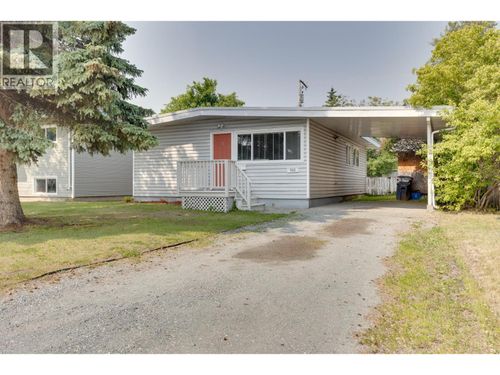 545 Ewert St, Prince George, BC, V2M2N8 | Card Image