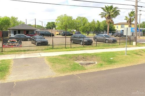 2712 E University Dr, Edinburg, TX, 78542-3832 | Card Image