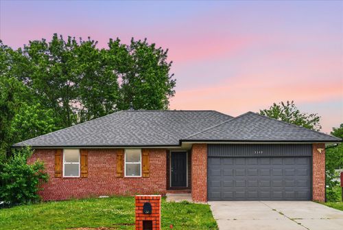 3349 W Deerfield St, Springfield, MO, 65807-8833 | Card Image