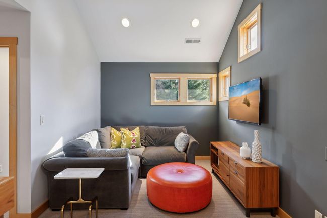 Upper Level Sitting Area | Image 26