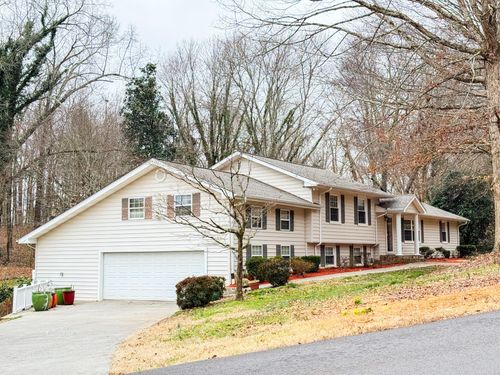 1515 Crestway Dr, Athens, TN, 37303-4426 | Card Image