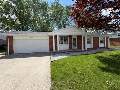 207 Cole St, Jackson Center, OH, 45334-9471 | Card Image