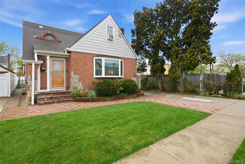 969 Gabriel Avenue, Hempstead, NY, 11010 | Card Image