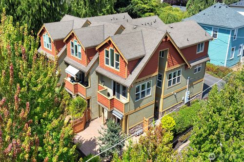 5605 30th Ave Nw, Seattle, WA, 98107-2515 | Card Image