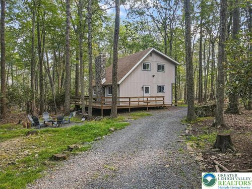 1069 Maple Dr, Pocono Lake, PA, 18347-8252 | Card Image