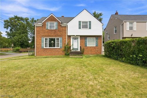 13577 Cedar Rd, University Heights, OH, 44118-2652 | Card Image