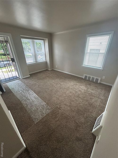 3381 S Ethel St, Detroit, MI, 48217-1535 | Card Image
