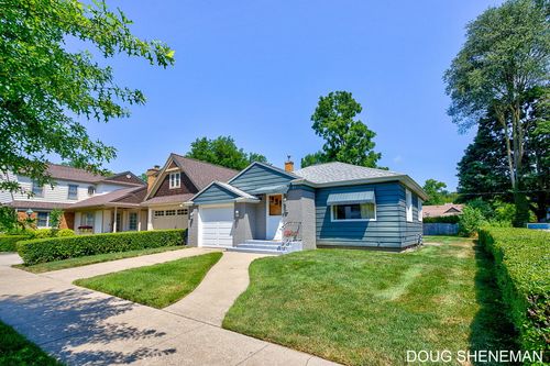 21 W 26th St, Holland, MI, 49423-4919 | Card Image