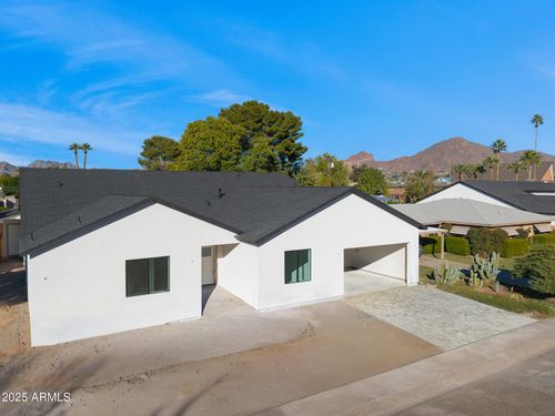 3808 E Piccadilly Rd, Phoenix, AZ, 85018-5224 | Card Image