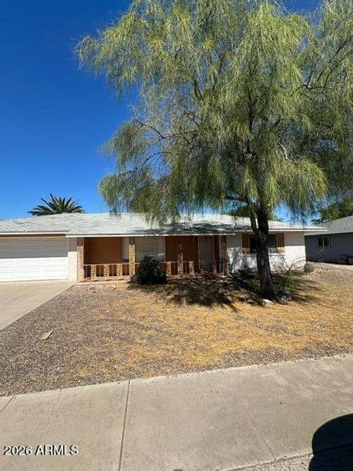 10302 W Oak Ridge Dr, Sun City, AZ, 85351-1653 | Card Image