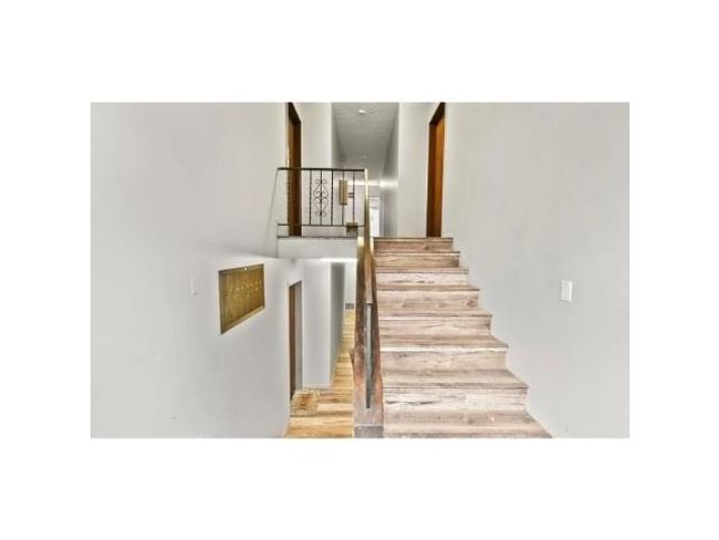 3329 2 Nd Ave, Home with 16 bedrooms, 8 bathrooms and 8 parking in Council Bluffs IA | Image 4