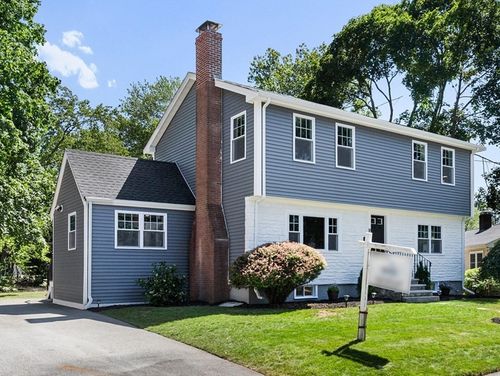 18 Muriel Ave, Wakefield, MA, 01880-4920 | Card Image
