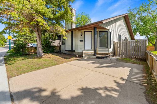 199 Templevale Rd Ne, Calgary, AB, T1Y4V9 | Card Image
