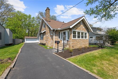 4521 Telhurst Rd, South Euclid, OH, 44121-3957 | Card Image