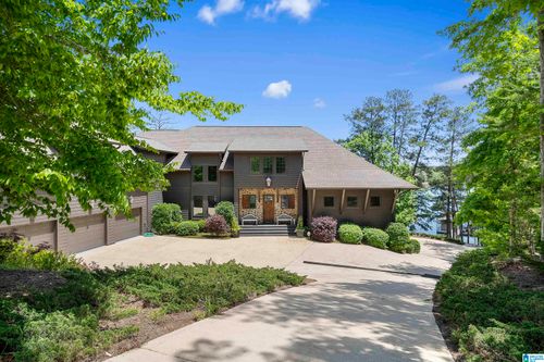 143 Grand Magnolia Dr, Jasper, AL, 35504-4061 | Card Image