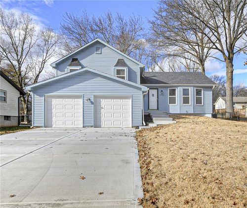 6506 N Delta Ave, Kansas City, MO, 64151-2207 | Card Image