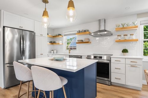 5 Field Rd, Gloucester, MA, 01930-5269 | Card Image