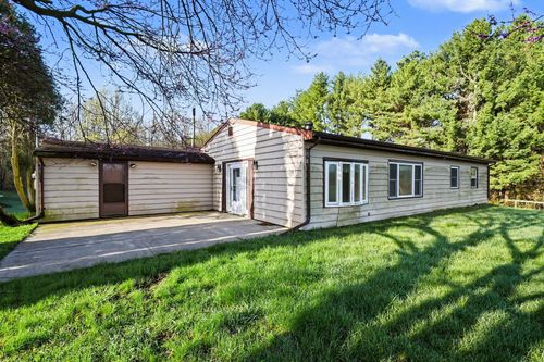 21583 Calvin Hill St, Cassopolis, MI, 49031-9655 | Card Image