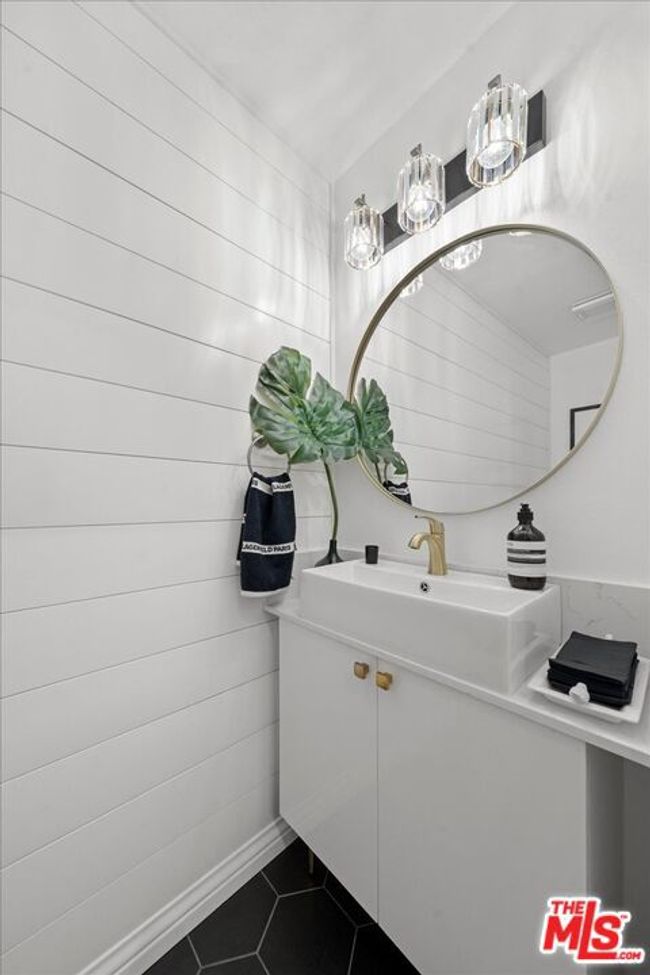 APT-11 - 4414 Moorpark Way, Townhouse with 2 bedrooms, 3 bathrooms and null parking in Toluca Lake CA | Image 10