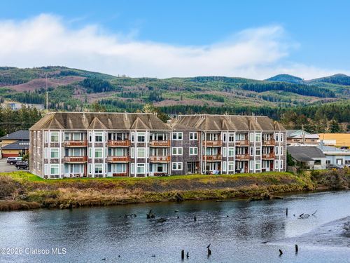 1108 S Holladay Dr, Seaside, OR, 97138-6533 | Card Image