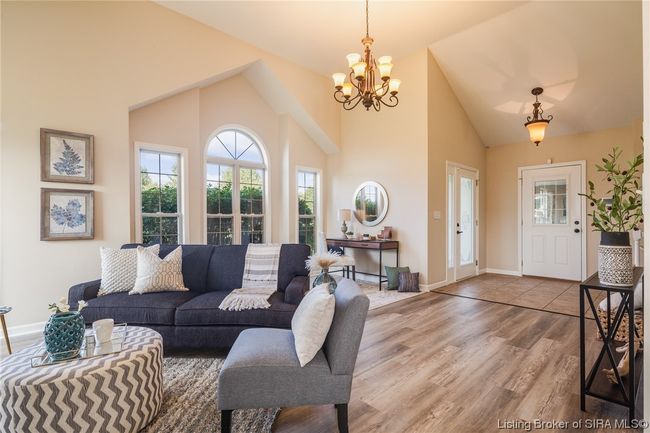 302 Saddleback Dr, Home with 3 bedrooms, 2 bathrooms and null parking in Charlestown IN | Image 11
