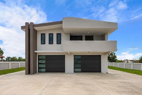 4 Rexville Van Scoy, BAYAMON, PR, 00957 | Card Image