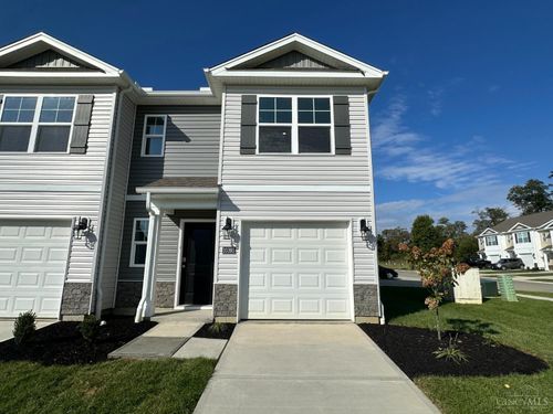 10395 Mae Ct, Colerain Twp, OH, 45251-1184 | Card Image