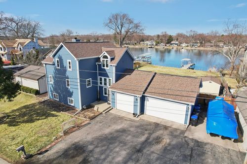 912 River Terrace Dr, Johnsburg, IL, 60051-9511 | Card Image